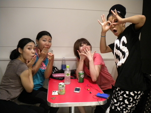 0904CRAZY-.JPG
