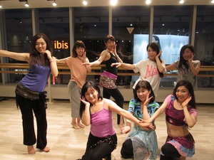 KANA_BELLYDANCE_NOADANCE.jpg