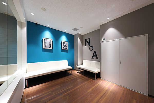 2F Lobby