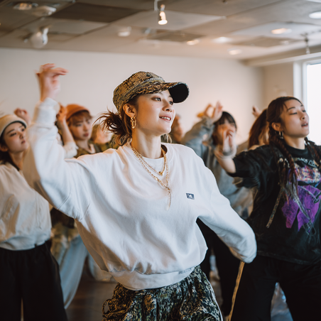JAZZ HIPHOPダンスとは？JAZZとHIPHOPの融合スタイルを解説｜NOA DANCE ACADEMY