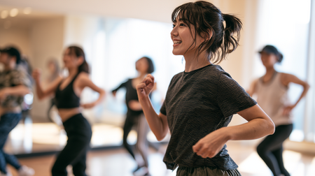 u2933761673_Japanese_beginner_hip_hop_dance_class_in_a_bright_8b7f96e0-353e-4be9-8dfa-81b22d050de8_1.png